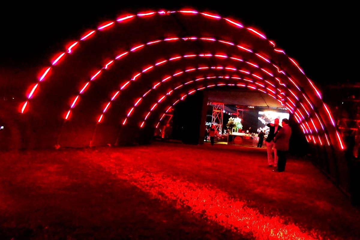 Tunel circular con luces led - Túnel hexagonal led - scratch perú.