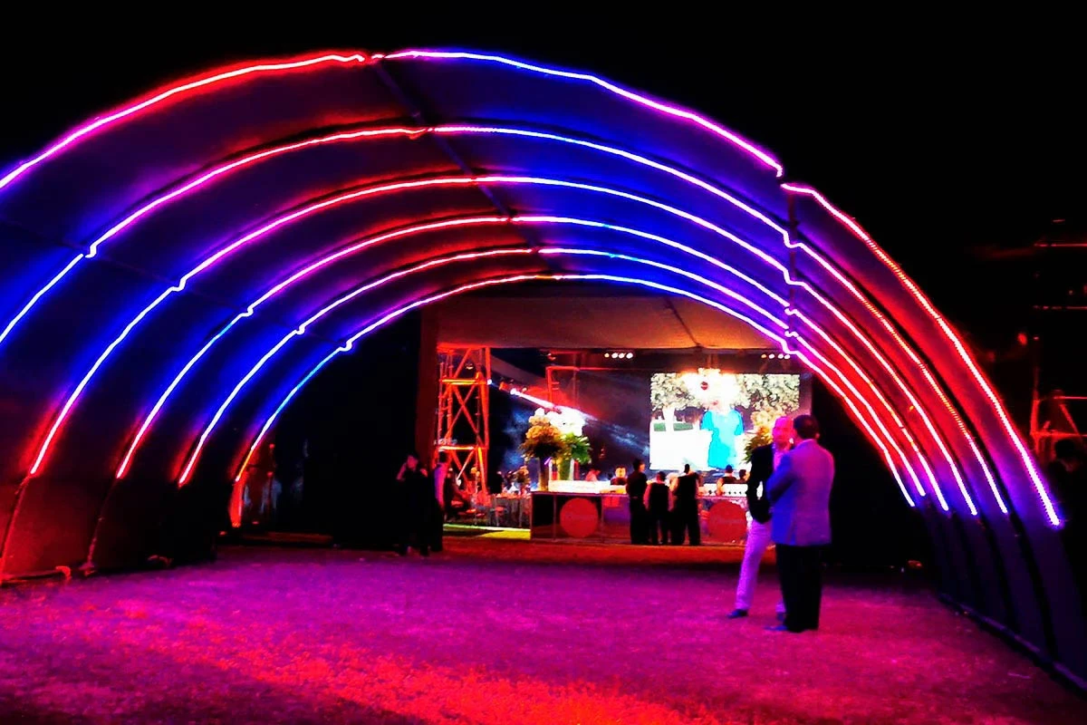 Tunel circular con luces led - Túnel hexagonal led - scratch perú.