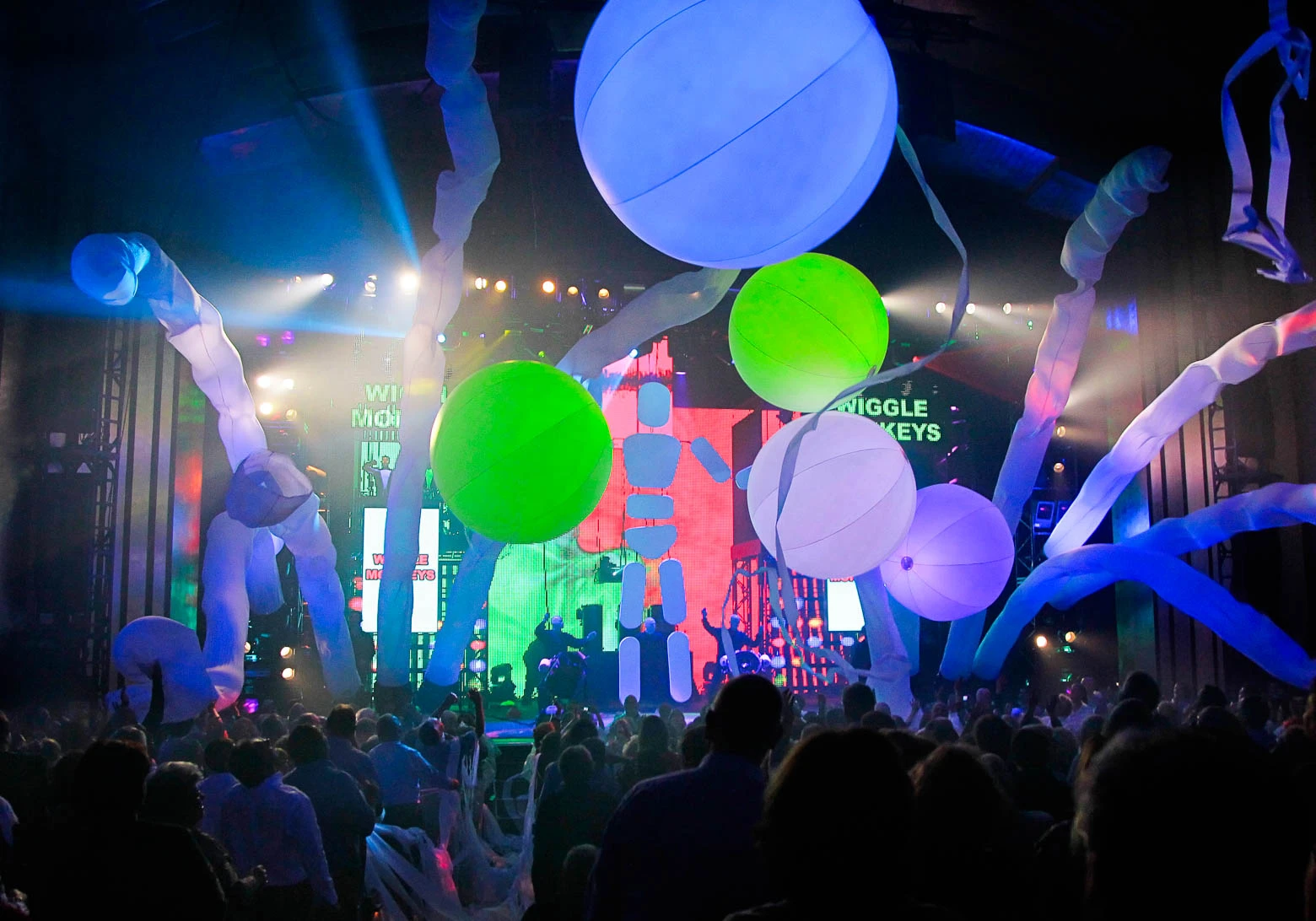 Esferas inflables led para eventos, decoracion de eventos y conciertos - Esferas LED Inflables - scratch perú.
