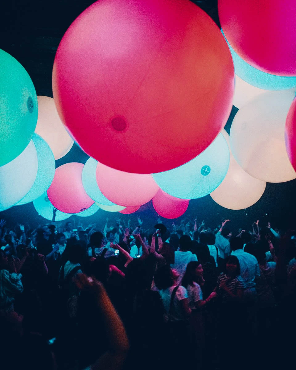 Esferas inflables led para eventos, decoracion de eventos y conciertos - Esferas LED Inflables - scratch perú.
