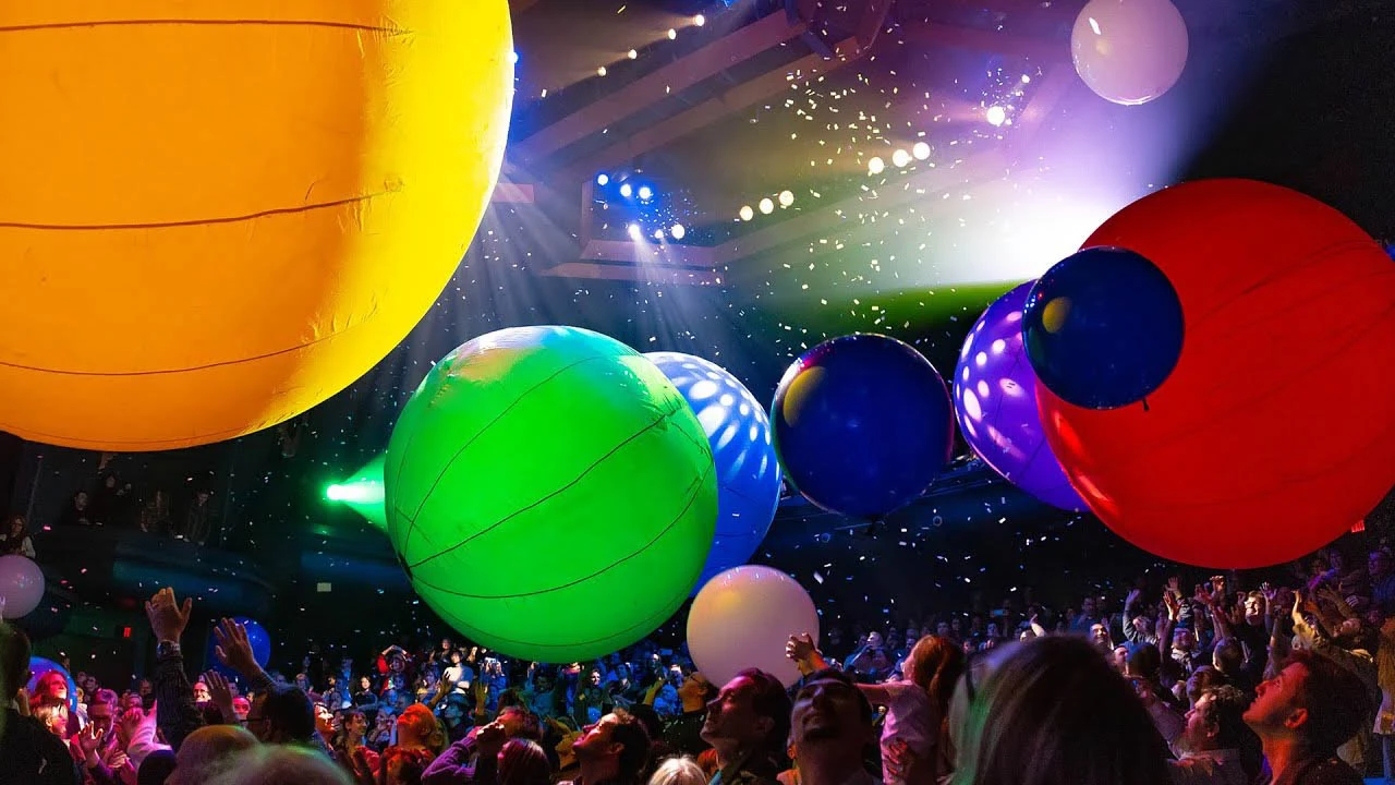 Esferas inflables led para eventos, decoracion de eventos y conciertos - Esferas LED Inflables - scratch perú.