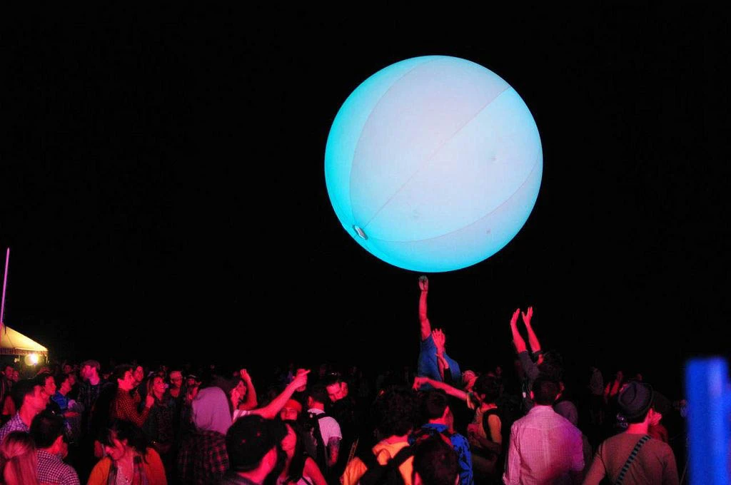 Esferas inflables led para eventos, decoracion de eventos y conciertos - Esferas LED Inflables - scratch perú.