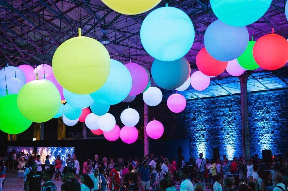 Esferas inflables led para eventos, decoracion de eventos y conciertos - Esferas LED Inflables - scratch perú.
