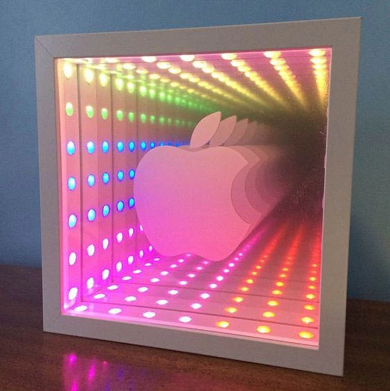Espejo Infinito con Luces LED es una herramienta impresionante para cualquier evento o activación de marca - Espejo infinito pixel RGB - scratch perú.