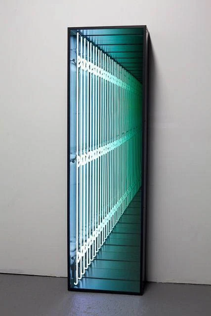 Espejo Infinito con Luces LED es una herramienta impresionante para cualquier evento o activación de marca - Espejo infinito pixel RGB - scratch perú.
