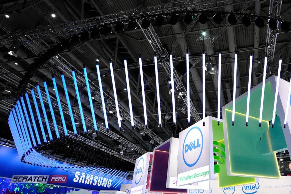 decoracion de techo con tubos led para stand comercial de expo dell - Tubos pixel led 360º - scratch perú.