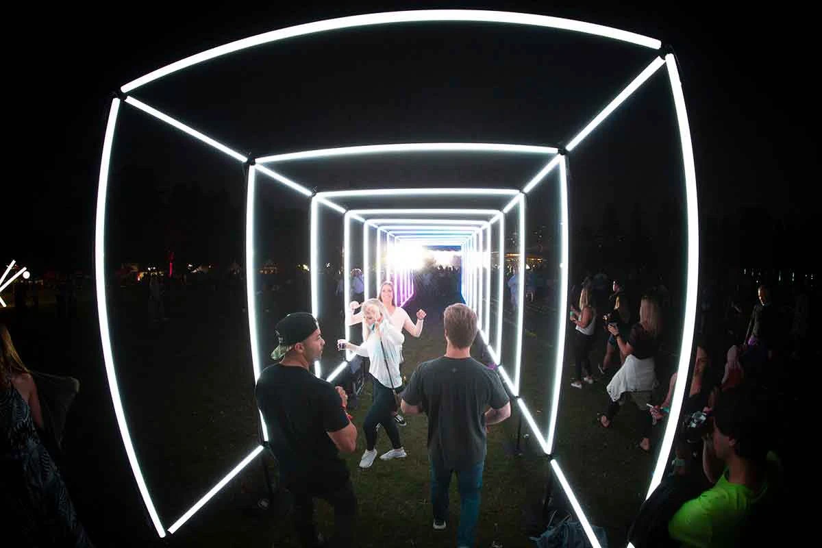 Tunel led cuadrado para ingresos de eventos y ferias - Túnel cuadrado led - scratch perú.