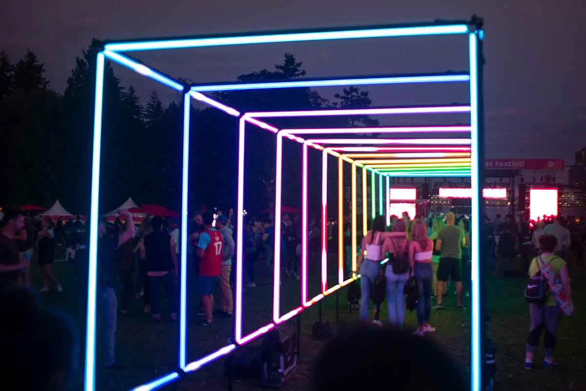 Tunel led cuadrado para ingresos de eventos y ferias - Túnel cuadrado led - scratch perú.