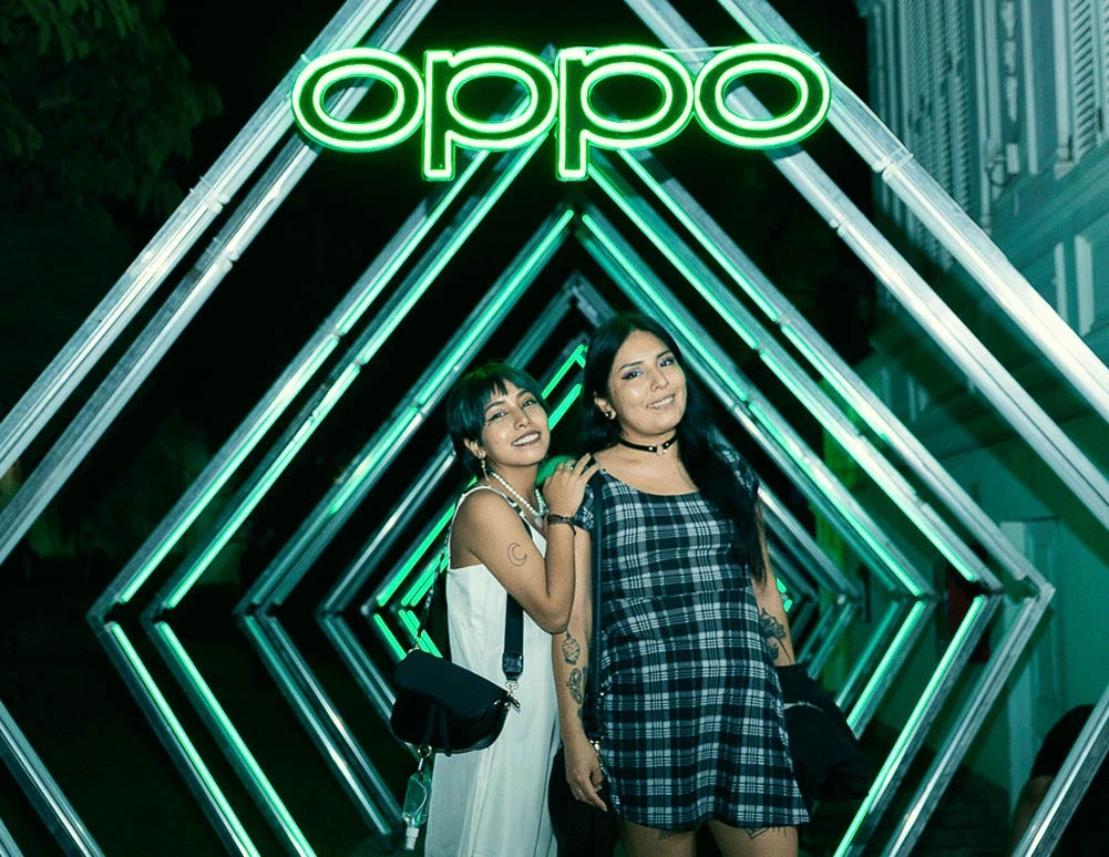 Túnel diamante de led RGB usado en el evento de oppo en peru, marca de celulares de gama - Túnel diamante led - scratch perú.