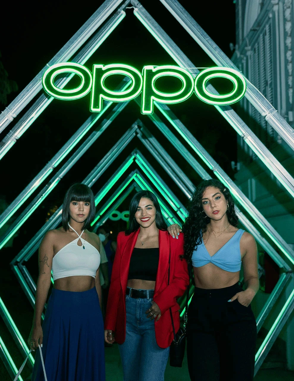 Túnel diamante de led RGB usado en el evento de oppo en peru, marca de celulares de gama - Túnel diamante led - scratch perú.